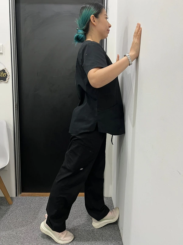 Calf stretch exercise Calf stretch exercise